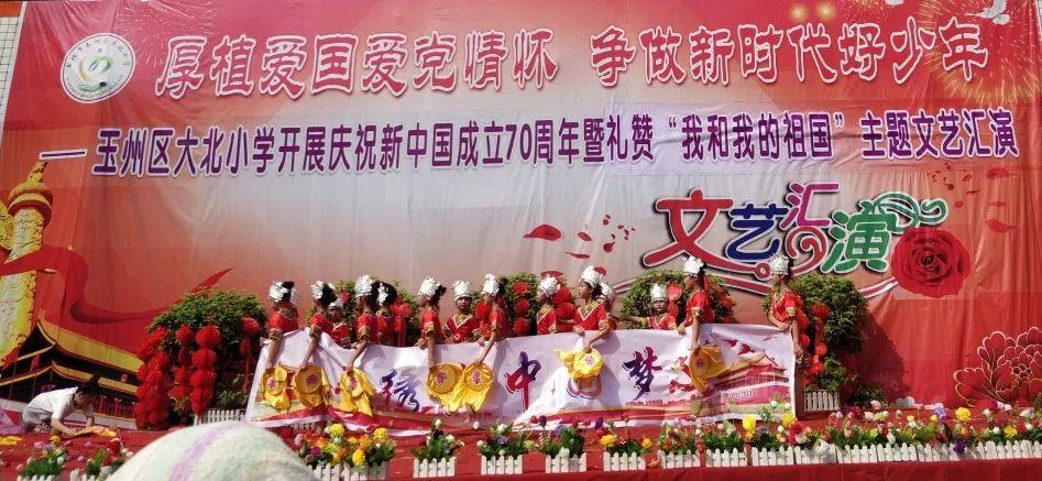 谢娜确认5月复出快本，如今她在湖南台地位如何？游戏画面